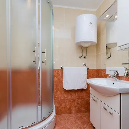 Arboretum Apartment *